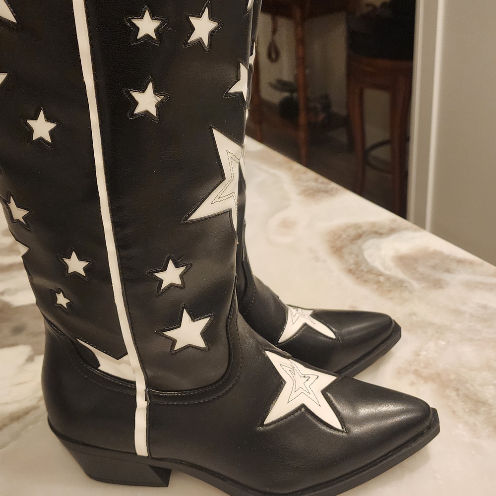 Black Star-Embellished Western Boots